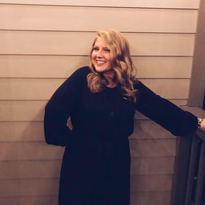 Meet your Posher, Caitlin